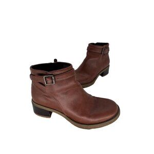 Woman's Rockport Brown leather ankle boots size 6, buckle heel